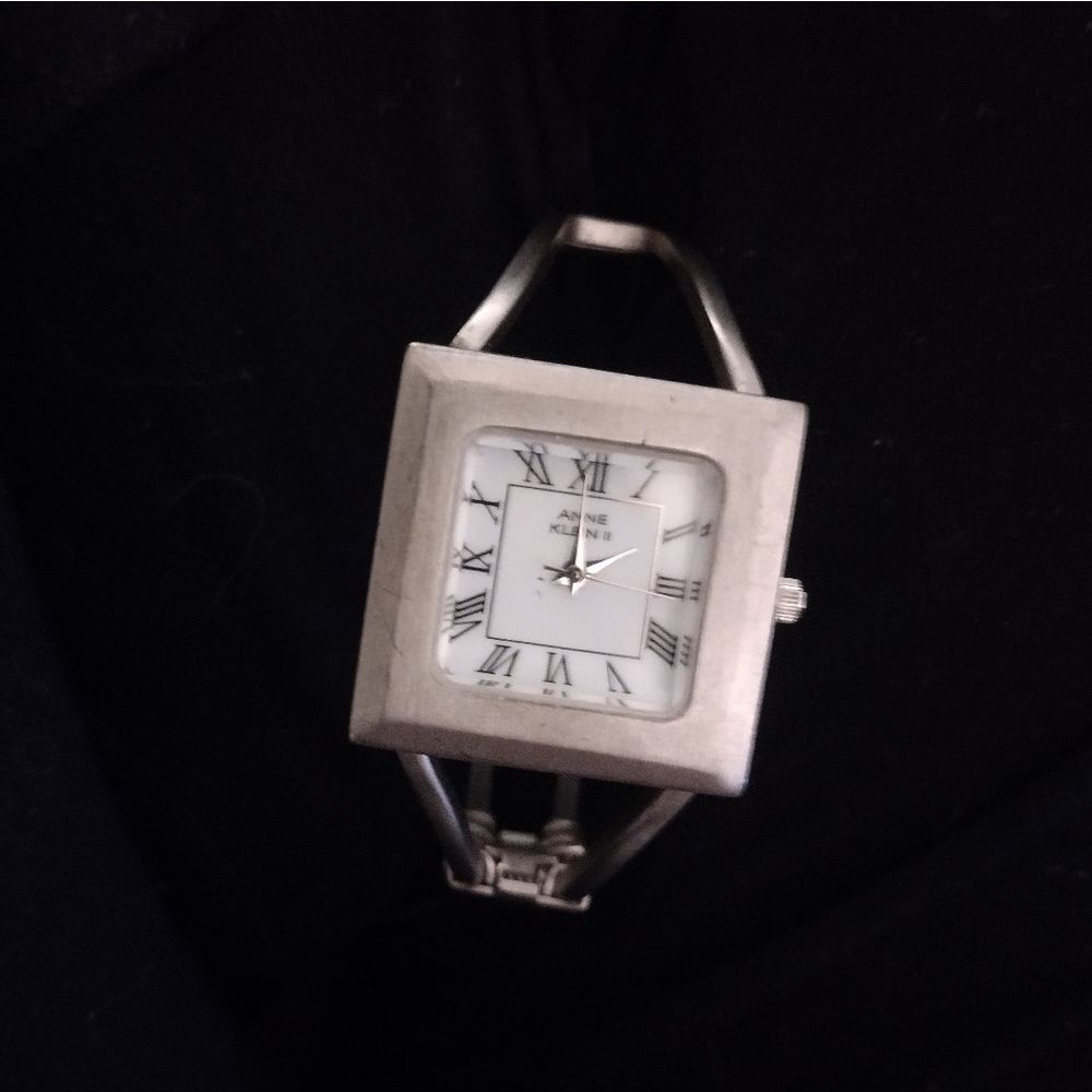 Ann Klein II silver bracelet watch vintage collegiate loungewear streetwear mod